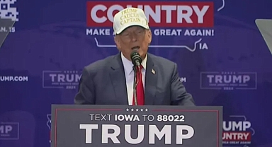 Donald Trump Mitingini Bölen Çevrecilere Annelerinin Yanına Dönmelerini Söyledi