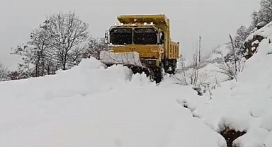 Elazığ'da 129 Köy Yolu Kar Yağışı Nedeniyle Ulaşıma Kapandı