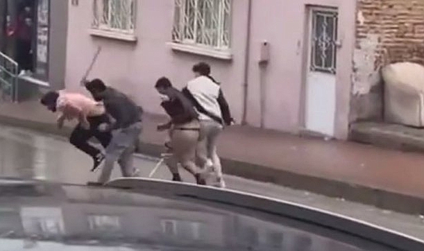 Eskişehir'de Yabancı Uyruklu İki Grup Taşlı Sopalı Kavga Etti: Sınır Dışı İşlemleri Başlatıldı