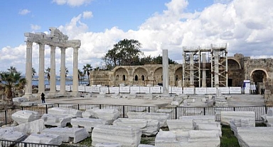 Gece Kulübü Girişi Yapılan Athena Tapınağı, 1800 Yıl Önceki Haline Dönüyor