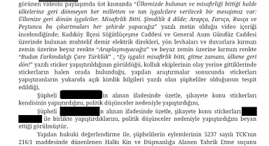 İki Türk Genci 'Araplaşmayacağız, Çare Türklük' Çıkartmaları Yapıştırdığı İçin Yargılanacak