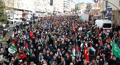 İnsan Hak ve Hürriyetleri İnsani Yardım Vakfı'nın Düzenlediği Filistin Yürüyüşünde Şeriat Yanlısı Bayrak Açtılar