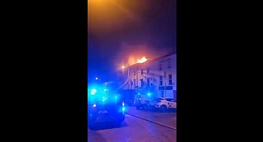İrlanda'da Kaçak Göçmenlere Tahsis Edilen Bir Otel Alevler İçinde Kaldı