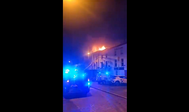 İrlanda'da Kaçak Göçmenlere Tahsis Edilen Bir Otel Alevler İçinde Kaldı