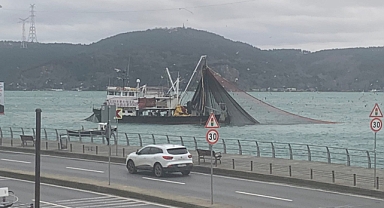 İstanbul Boğazı'nda Balıkçı Tekneleri Kıyıya Yaklaştı, '24 Metre' Tartışması Çıktı