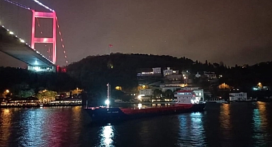 İstanbul'da Gemi Trafiği Çift Yönlü ve Geçici Olarak Askıya Alındı