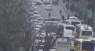 İstanbul'da Şüpheli Çanta Paniği: Fünyeyle Patlatıldı