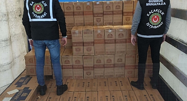 İtalya'dan İzmir'e Gelen Tıra Yapılan Operasyonda 1 Milyon Paket Kaçak Sigara Ele Geçirildi 