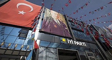 İYİ Parti İzmir İl Başkanı ve Yönetimi Görevden Alındı