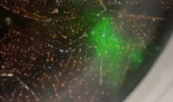 İzmir'de İnişe Geçen Uçağa Lazer Tuttular