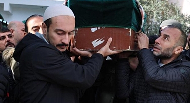 Kapıyı Kırıp Eve Giren Suriyelinin Bıçaklayarak Öldürdüğü 12 Yaşındaki Kız Çocuğu Son Yolculuğuna Uğurlandı