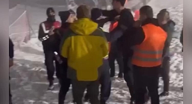 Kartepe'de Can Güvenliği İçin Uyarı Yapan Görevli, Defalarca Bıçaklandı