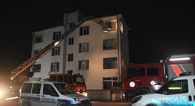 Kayseri'de 4 Katlı Binada Yangın: 1 Ölü, 8 Yaralı