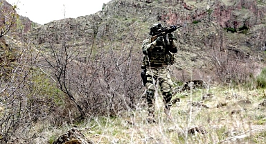 Kürtçü Terör Örgütü PKK'lı 3 Terörist, Habur'da Hudut Karakoluna Teslim Oldu