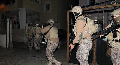 Mersin'de Gümrük Kaçağı Telefon Satanlara Operasyon: 13 Şüpheli Gözaltına Alındı