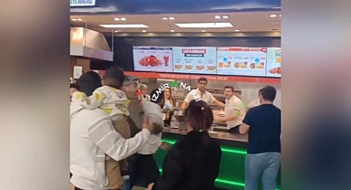 'Neden Hoşgeldiniz Demedin' Kavgası: Çalışan, Müşteriye Bıçak Çekti