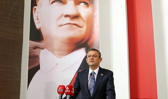 Özgür Özel'den Miting Çağrısı: Beş Tane Celladın Hukuku Katletmesine, Geleceğimizi Karartmasına Sessiz Kalmayacağız