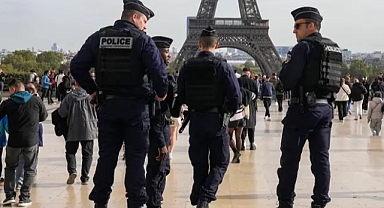 Paris'te 7 Yaşındaki Bir Kız Çocuğunu Kaçırıp Tecavüz Etmek İsteyen Afgan Göçmen Yakalandı