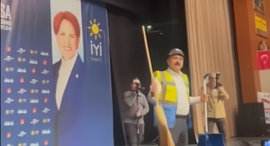 Selçuk Türkoğlu Adaylık Konuşmasını Çöpçü Kıyafetiyle Yaptı: Bursa’yı Kurtarmak, Süpürüp Temizlemek İçin Gece Gündüz Çalışacağım