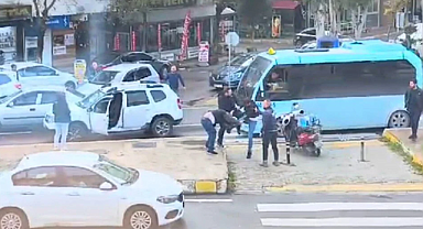 Trafikte 'Yol Vermeme' Kavgasında Adam Öldüren Şahsa 'Haksız Tahrik' ve 'Takdir İndirimi'