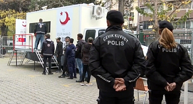 Türkiye Kaçak Göçmen Cenneti Olmuş: 2 Bin 155 Kaçak Göçmen Yakalandı.
