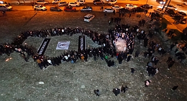 6 Şubat Depremi'nde Hatay'da Yıkılan Eda Apartmanı Önünde Anma Etkinliği Düzenlendi