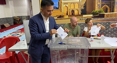 Beylikdüzü Belediye Başkan Adayı Ezatullah Sadat'ın Sosyal Medya Hesabındaki Müstehcen Beğenileri Dikkat Çekti