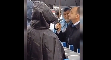 AKP'nin Rize'de Yapacağı Miting Alanına Girişe Kapalı Yerden Girmeye Çalışan Rize İl Başkanı Polisle Tartıştı 