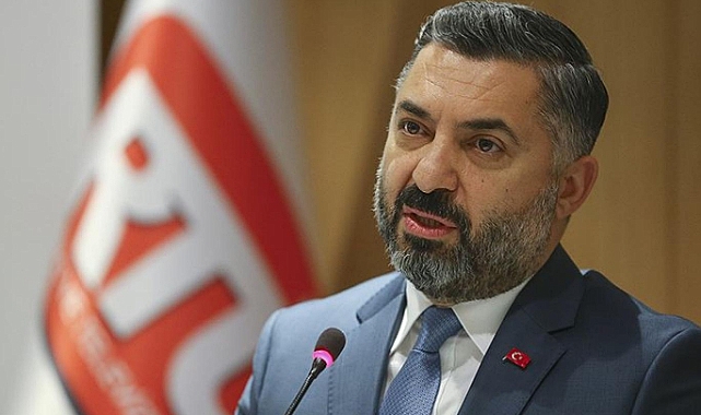 AKP'nin Sansürcü Başı Konuştu: Açık Söylüyorum Size Eşimle, Kızımla Dizi İzleyemiyorum