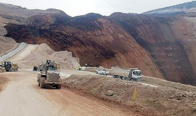 Ali Yerlikaya'dan İliç Madeni Açıklaması: Hareket Yaklaşık 200 Metre Yüksekliğe Sahip Bir Yamaç Boyunca Oldu