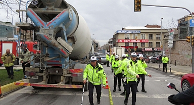 Ataşehir'de Beton Mikseri, Mendil Satan Hamile Kadını Ezdi: Kadın ve Bebeği Öldü 