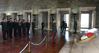 Azerbaycan Silahlı Kuvvetlerinde Görevli Generaller, Anıtkabir'i Ziyaret Etti