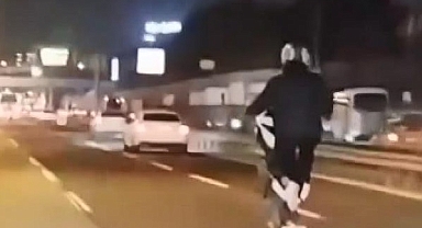 Bahçelievler'de Tek Teker Üstünde Magandalık Yapan Motosikletliyle 2 Motosiklet Çarpıştı