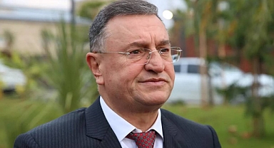 CHP'de Kendini Yeniden Belediye Başkan Adayı Yaptıran Lütfü Savaş, Enkaz Halindeki Hatay'da 'Zafer Turu' Attı