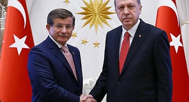 Davutoğlu'ndan CHP'ye Yanıt: Kimseye Borcumuz Yok, O Borcu Kılıçdaroğlu'nu Meydan Meydan Destekleyerek Ödedik