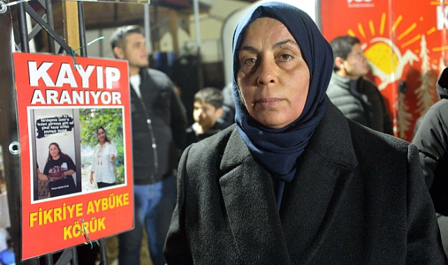 Depremde Kaybolan Kızını 1 Yıldır Arıyor
