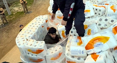 Düzce'de Afgan Kaçaklar, Kağıt Havluların Arasından Çıktı: 39 Kaçak Göçmen Yakalandı