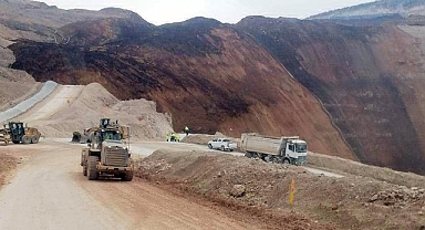 Erzincan'da Altın Madeninde Toprak Kayması Meydana Geldi: Göçük Altında 9 İşçinin Olduğu Açıklandı