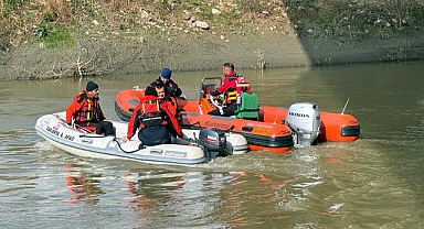 Eşinin Kendisini Öldüreceğini Söyledikten Sonra Kaybolan Leyla Demir'in Cansız Bedeni Sakarya Nehri'nde Bulundu