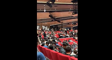 İstanbul Aydın Üniversitesi Sahibi Mustafa Aydın, 4. Türk-Arap Kongresi'nde Arapça Konuştu: Salonu Terk Etmek İsteyen Öğrenciler Engellendi