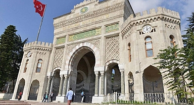 İstanbul Üniversitesi'nde Öğrencilerin Tepkileri Sonucunda Sivil Ziyaretçilere Kısıtlama Getirildi
