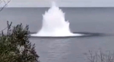 Karadeniz'de Ters Dönmüş Tekne, Sabotaj Amaçlı Kullanıldığı Şüphesiyle İmha Edildi