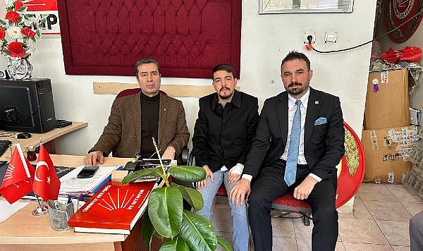 Kayseri'de CHP'nin Belediye Başkan Adayı Deniz Onaç, Kendisine Otostop Çeken Kişilerce Gasp Edildi ve Bıçaklandı