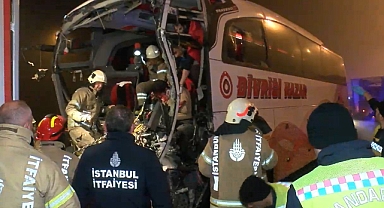 Kuzey Marmara Otoyolu'nda Yolcu Otobüsü TIR'a Çarptı: 1'i Ağır 19 Yaralı