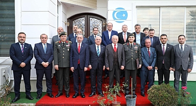 Milli Savunma Bakanı Yaşar Güler, Erbil'de Irak Türkleri ile Görüştü