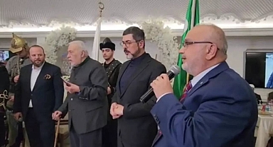 Osmanoğlu Ailesinin Düğününe Katılan Şevki Yılmaz'dan Hadsiz Söylem: Osmanlı'yı Süren Soysuzları Lanetliyorum