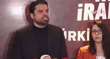 TİP Hatay Belediye Başkan Adayı Gökhan Zan'ın CHP'yi Eleştirdiği Esnada Halk TV'nin Mikrofonunu Alması Dikkat Çekti