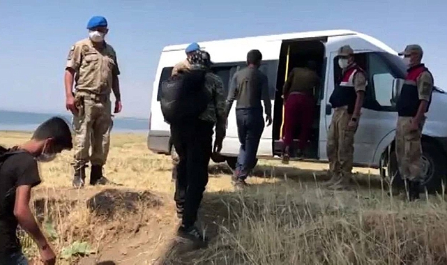 Van'da 113 Kaçak Göçmen Yakalandı: 4 İnsan Kaçakçısı Gözaltı
