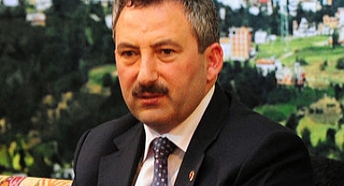 Adrese Teslim İlanlara Yenisi Eklendi: AKP'li Adayın Kızını Belediye'de İşe Aldırdığı Ortaya Çıktı 