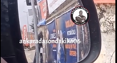 Ankara'da Bir Şahıs Seçim Afişleriyle Kavga Etti